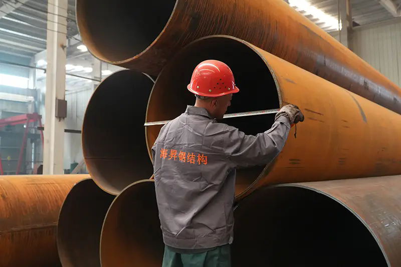 Ved å utnytte de industrielle styrkene til Beijing-Tianjin-Hebei-regionen holder HAISHENG tritt med bølgen av transformasjon i Tangshans stålindustri.